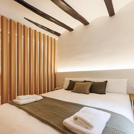 Bravissimo Ballesteries 34, Heart Of The Barri Vell