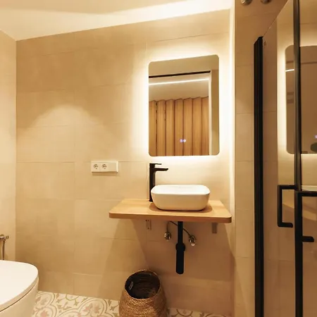 Bravissimo Ballesteries 34, Heart Of The Barri Vell