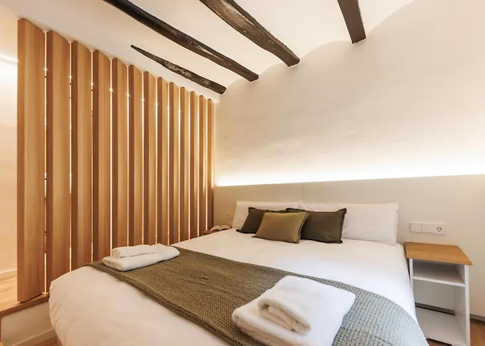 Bravissimo Ballesteries 34, Heart Of The Barri Vell