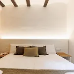 Апартаменты Bravissimo Ballesteries 34, Heart Of The Barri Vell