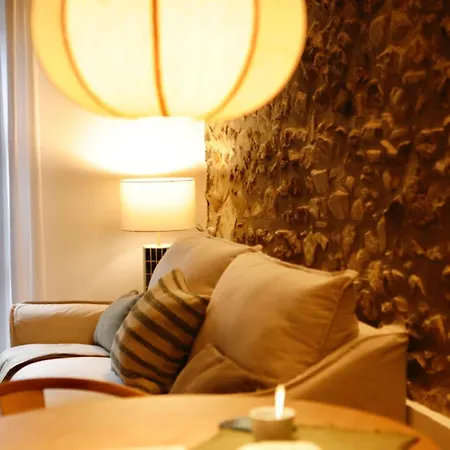 Apartment Bravissimo Ballesteries 34, Heart Of The Barri Vell