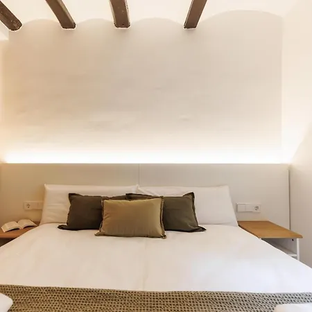 Апартаменты Bravissimo Ballesteries 34, Heart Of The Barri Vell