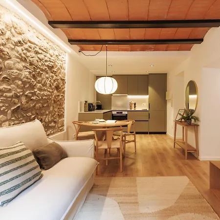 Bravissimo Ballesteries 34, Heart Of The Barri Vell