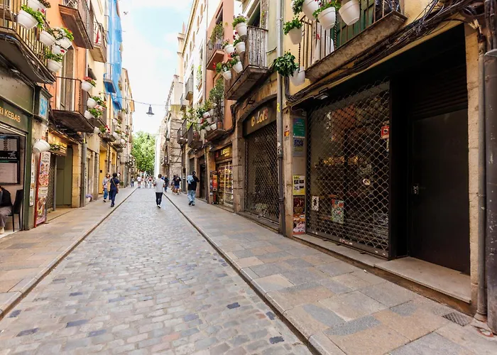 Bravissimo Ballesteries 34, Heart Of The Barri Vell Gerona