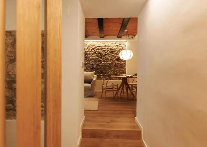 Bravissimo Ballesteries 34, Heart Of The Barri Vell *